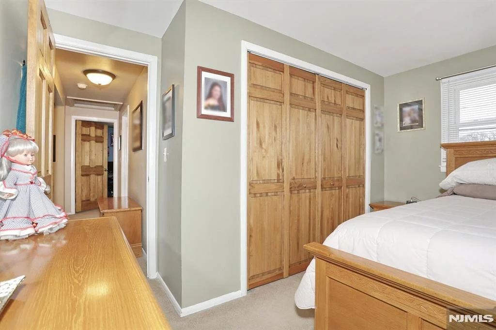 Photo of 79 Bell