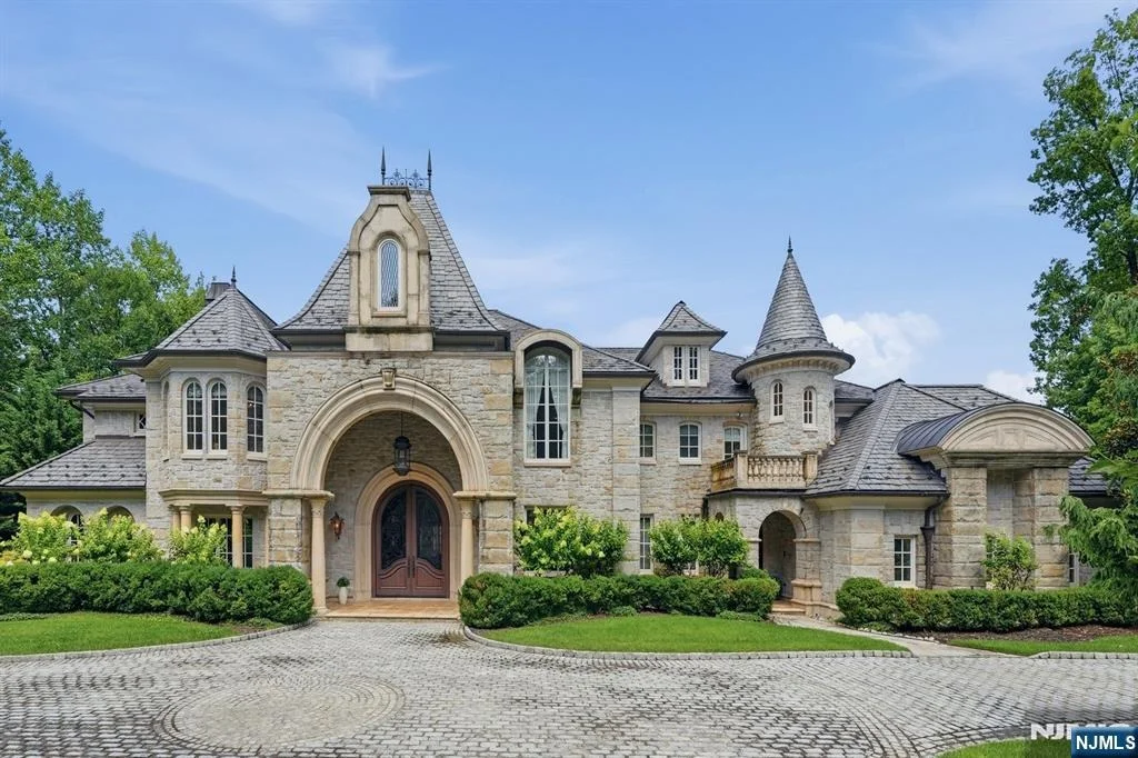 Photo of 7 Buckingham