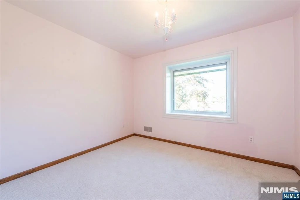 Photo of 182 Ridge