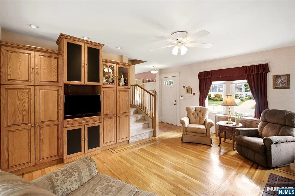 Photo of 156 Larch