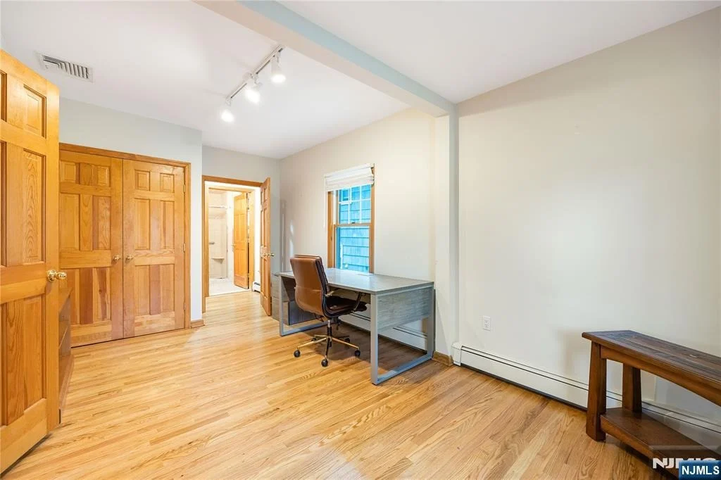Photo of 75 Columbus