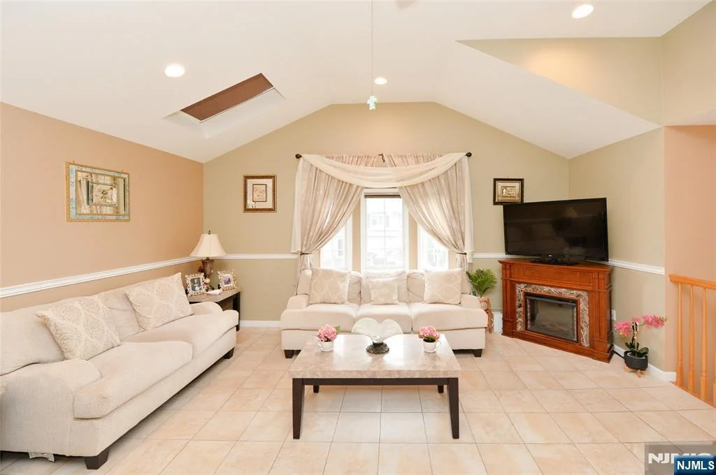 Photo of 120 Corabelle