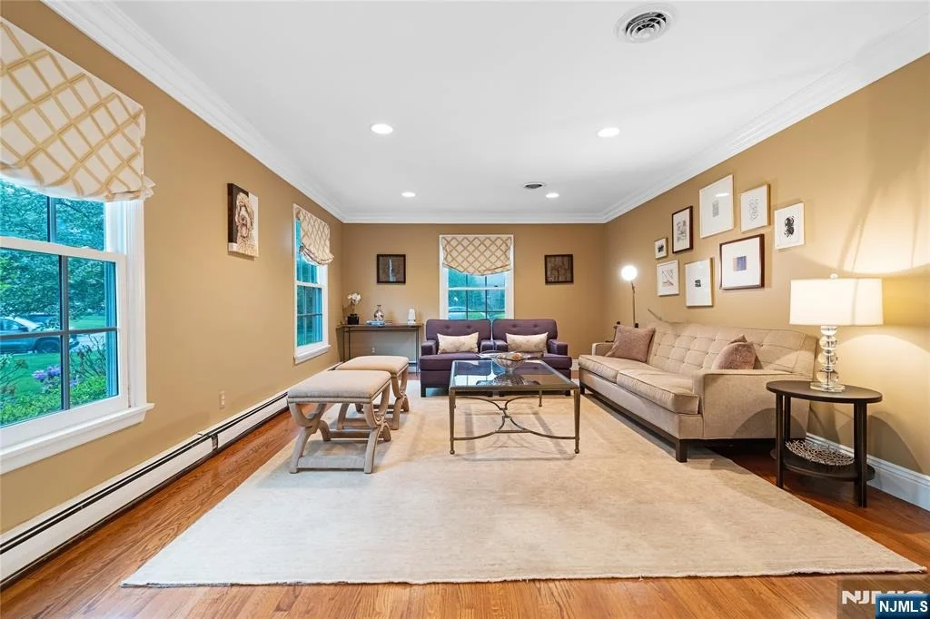 Photo of 285 Dunham