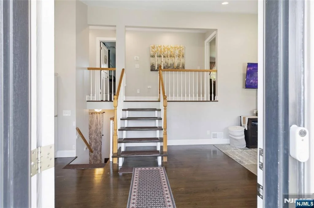 Photo of 345 Saddle River