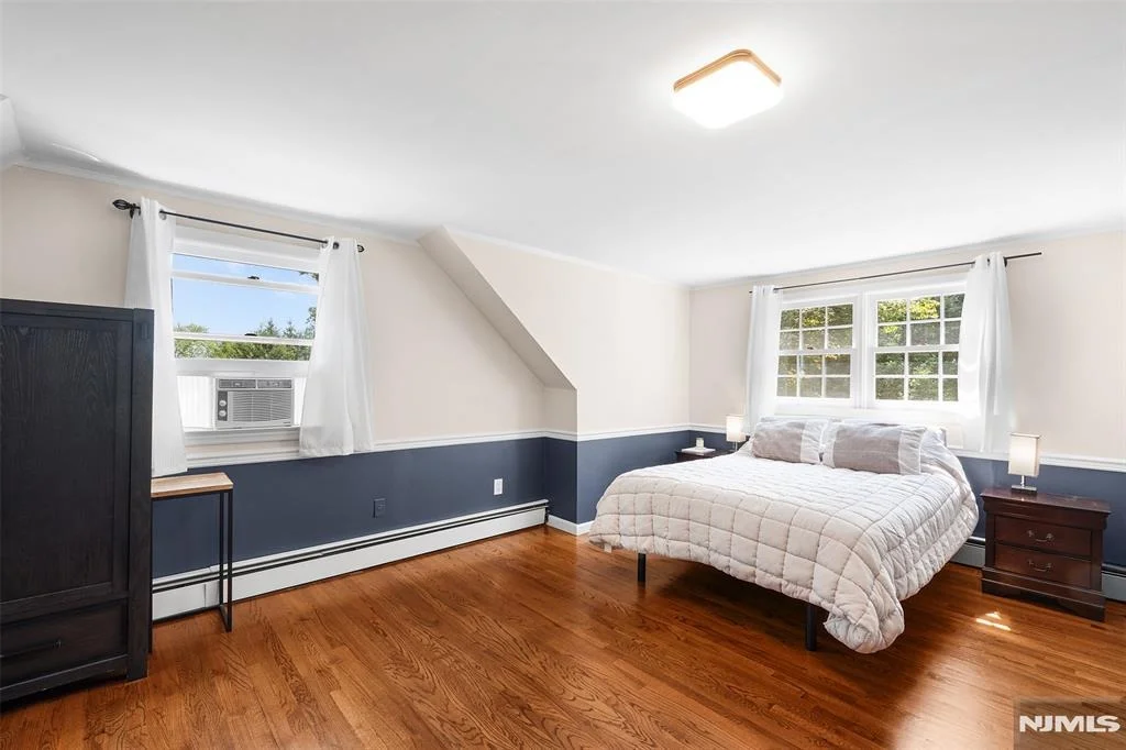 Photo of 32 Foothill