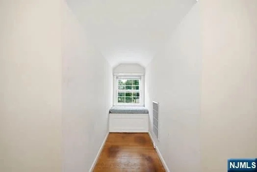 Photo of 376 Lakeview