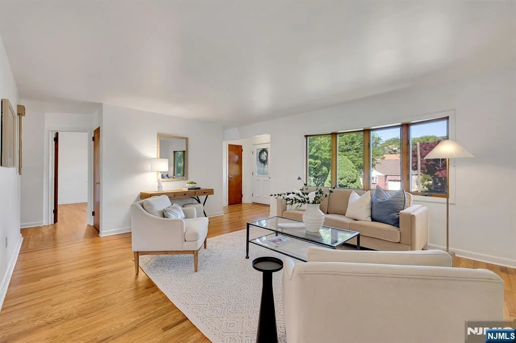 Photo of 287 Jackson