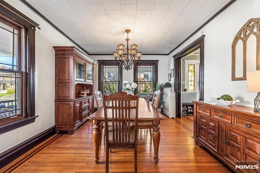 Photo of 208 Mortimer