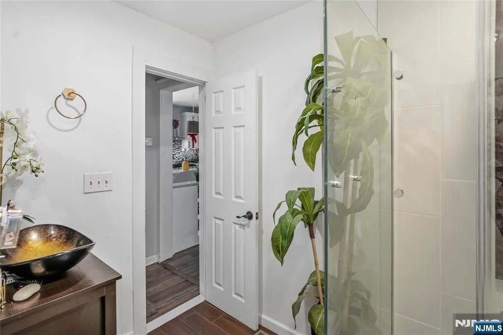 Photo of 283 Hamilton