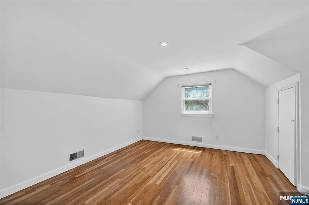 Photo of 413 Maple Hill