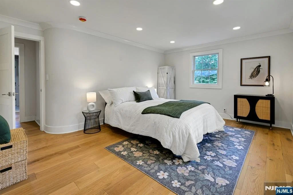 Photo of 9 Crestview