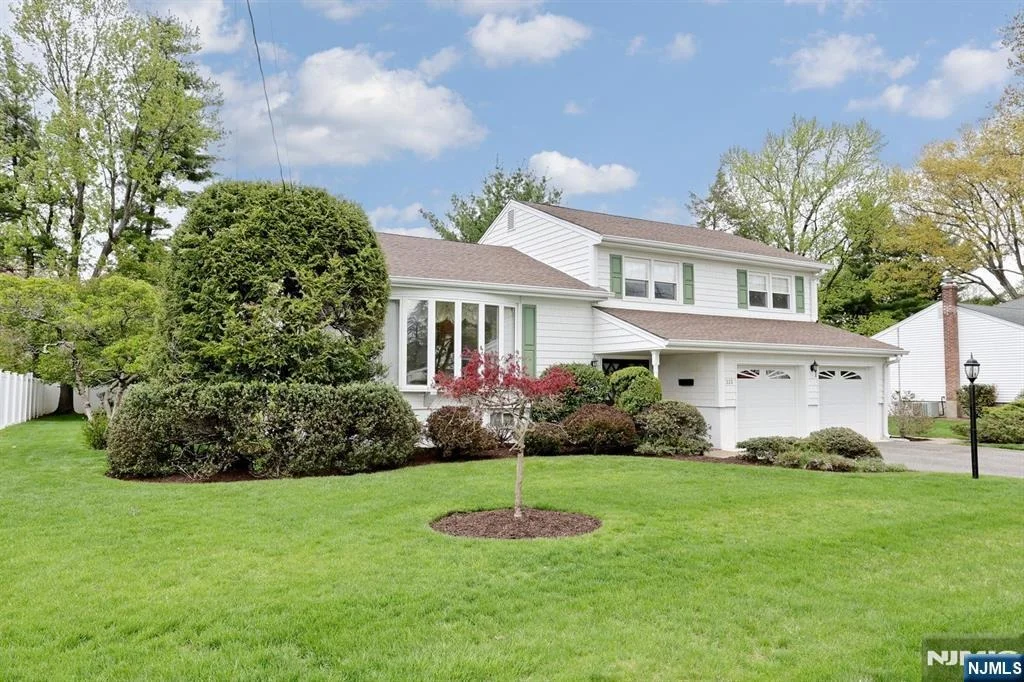 Photo of 222 Merritt