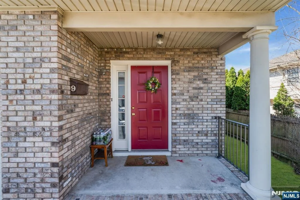 Photo of 266 Garibaldi