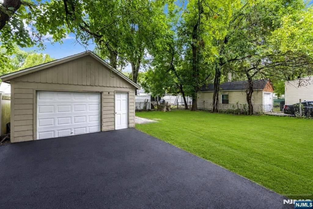 Photo of 253 Intervale