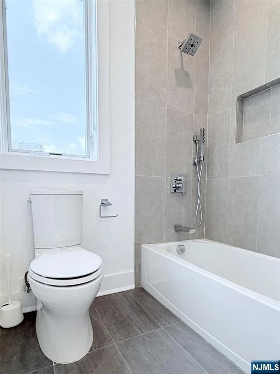 Photo of 1656 Maple