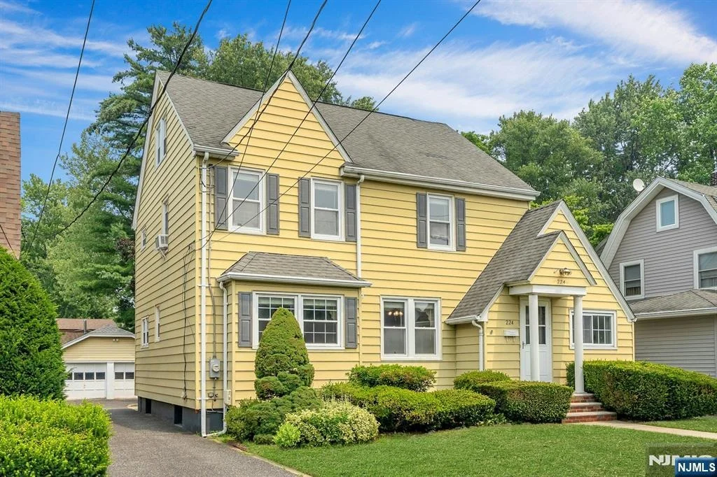 Photo of 224 Euclid