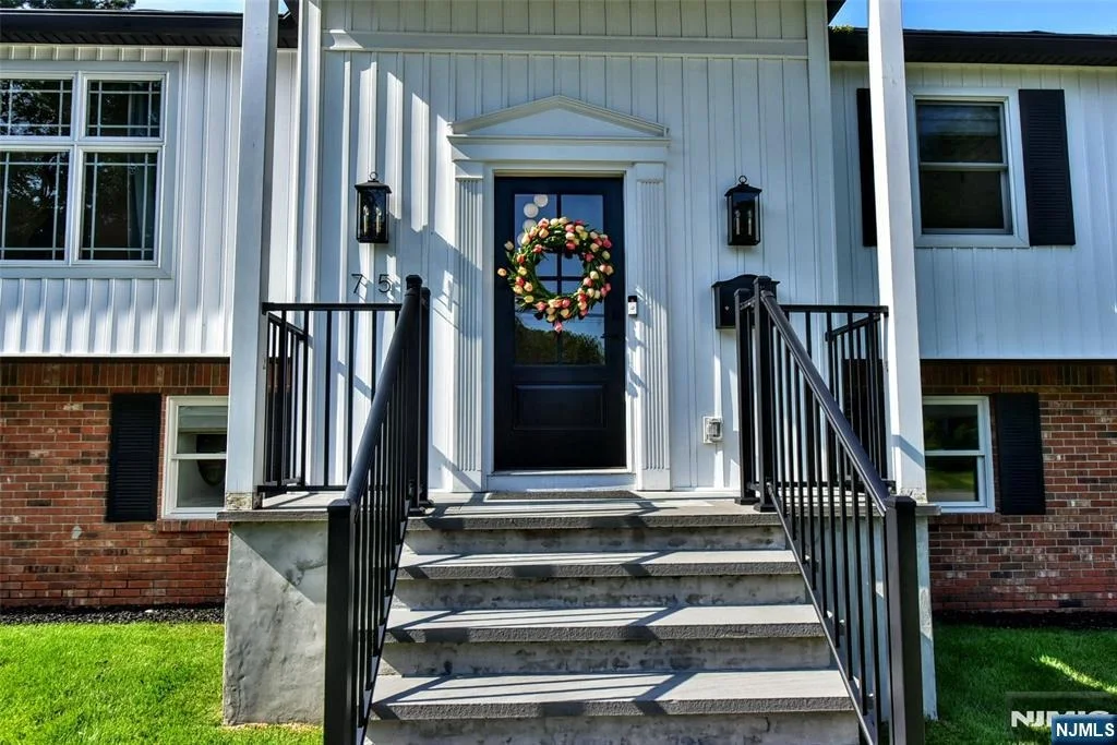 Photo of 75 Demarest