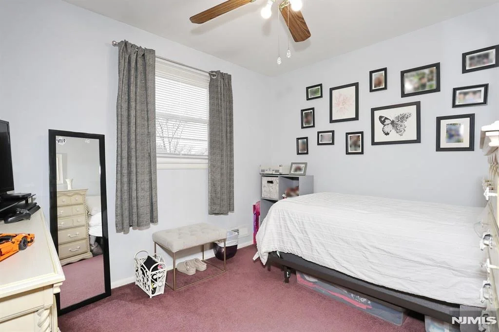 Photo of 79 Bell