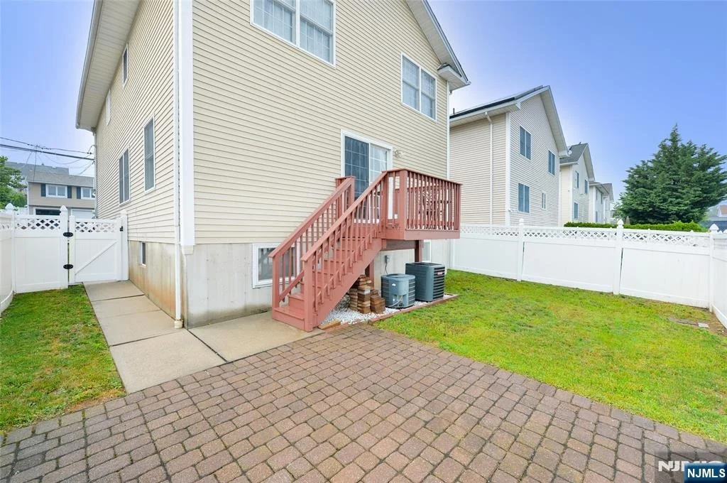 Photo of 120 Corabelle