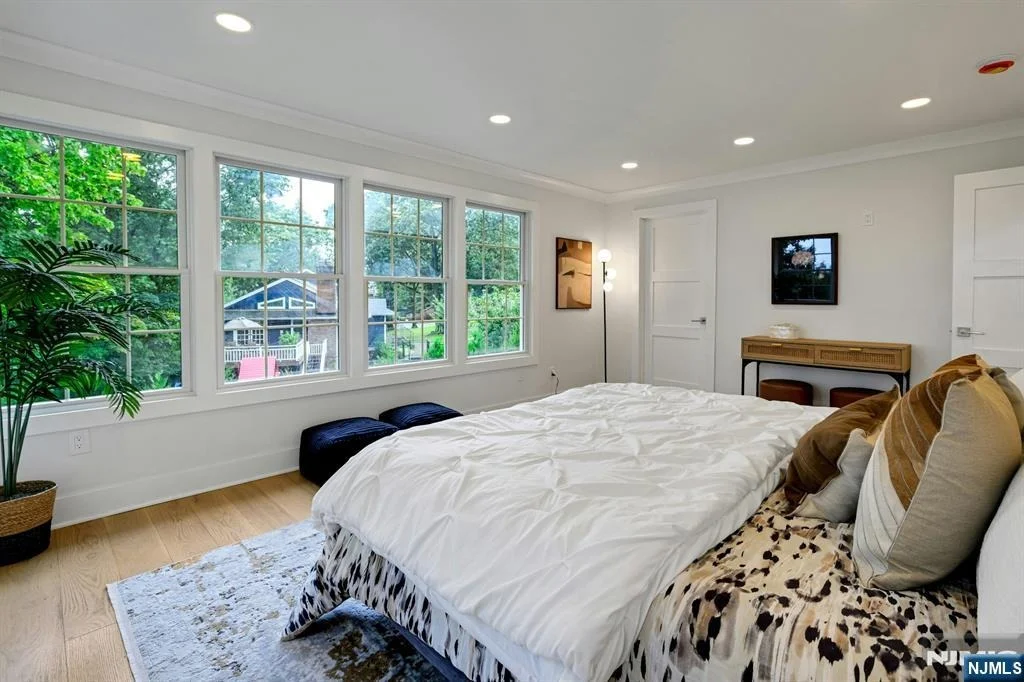 Photo of 9 Crestview