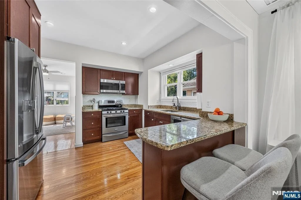 Photo of 129 Demarest