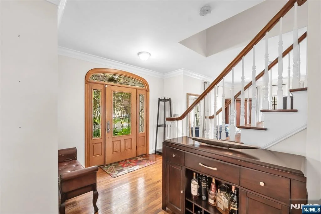 Photo of 1025 Maple