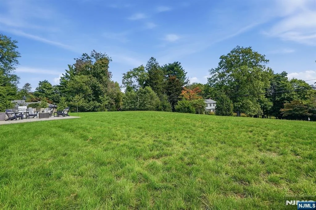 Photo of 73 Woodmere