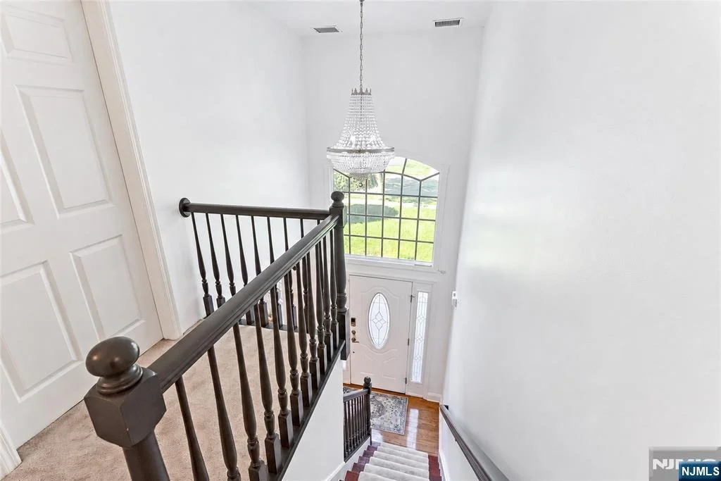 Photo of 64 Spring Valley