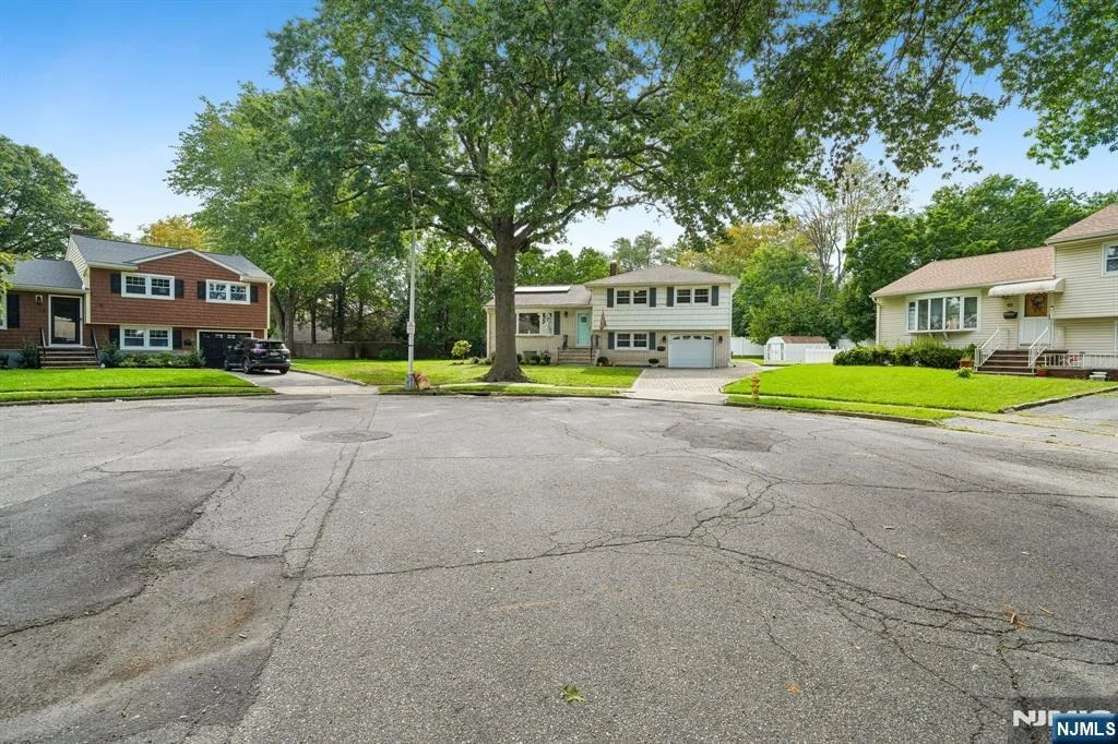 Photo of 49 Skyview