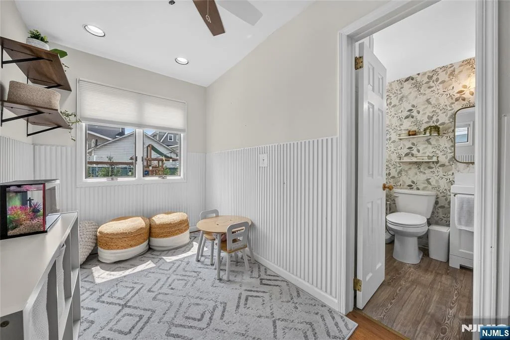 Photo of 129 Demarest