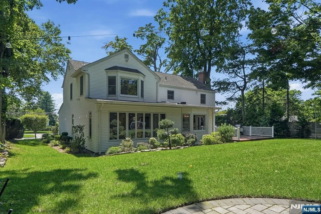 Photo of 97 Lawrence