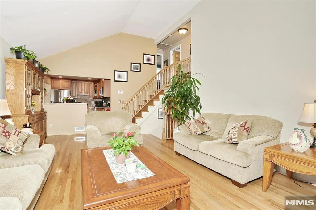 Photo of 79 Bell