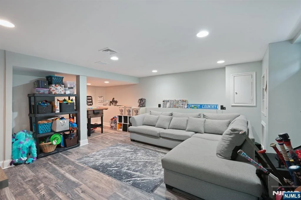 Photo of 122 Maplewood