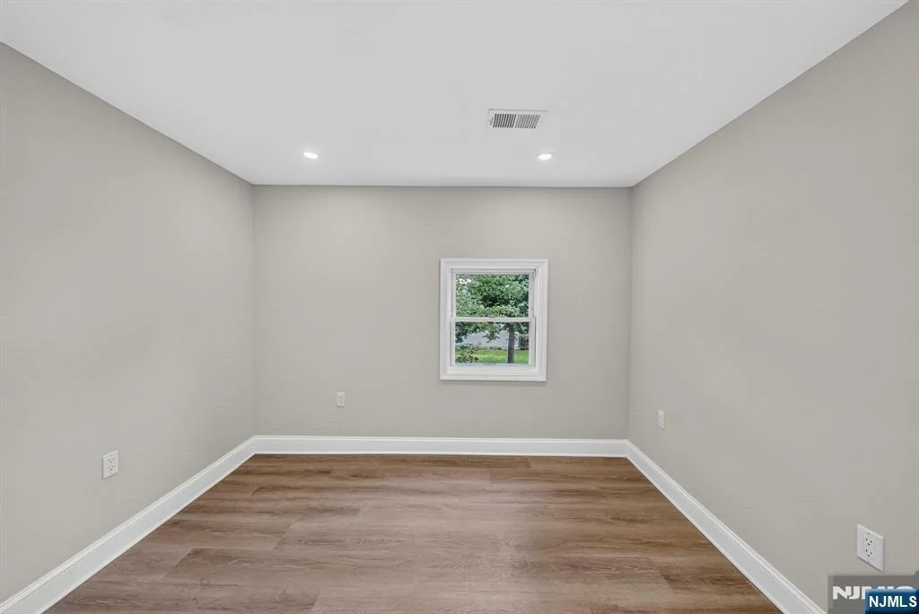 Photo of 152 Washington