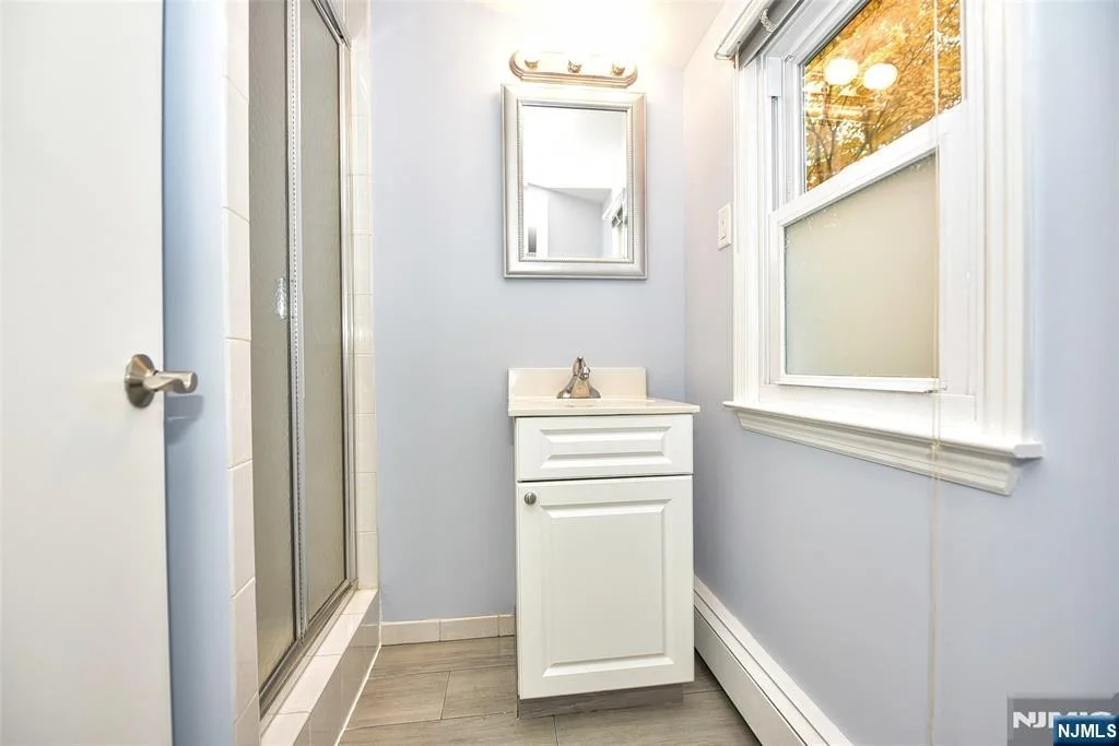 Photo of 82 Grove