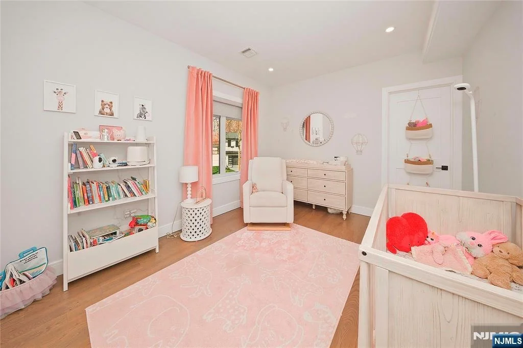 Photo of 66 Knollwood