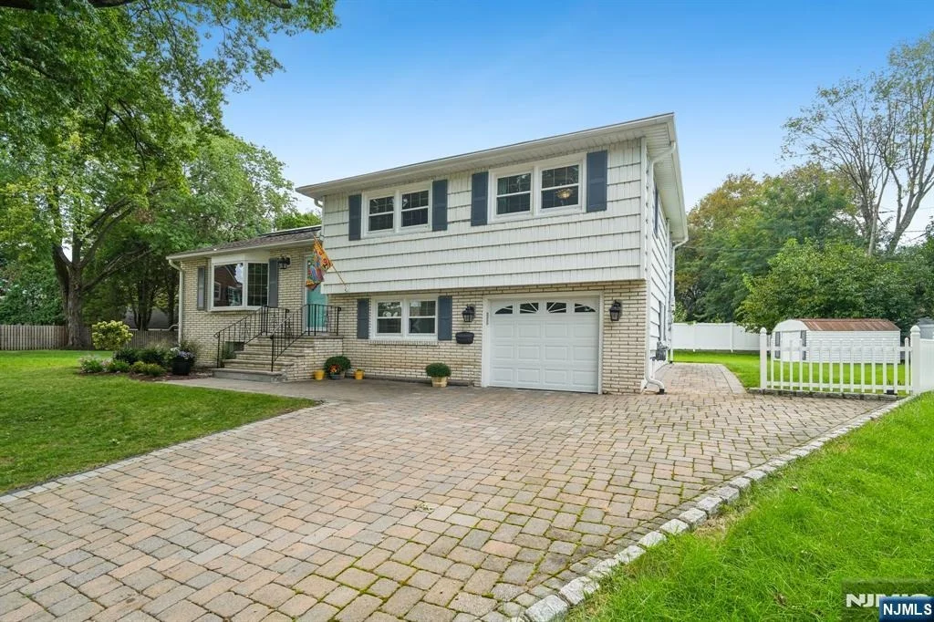 Photo of 49 Skyview