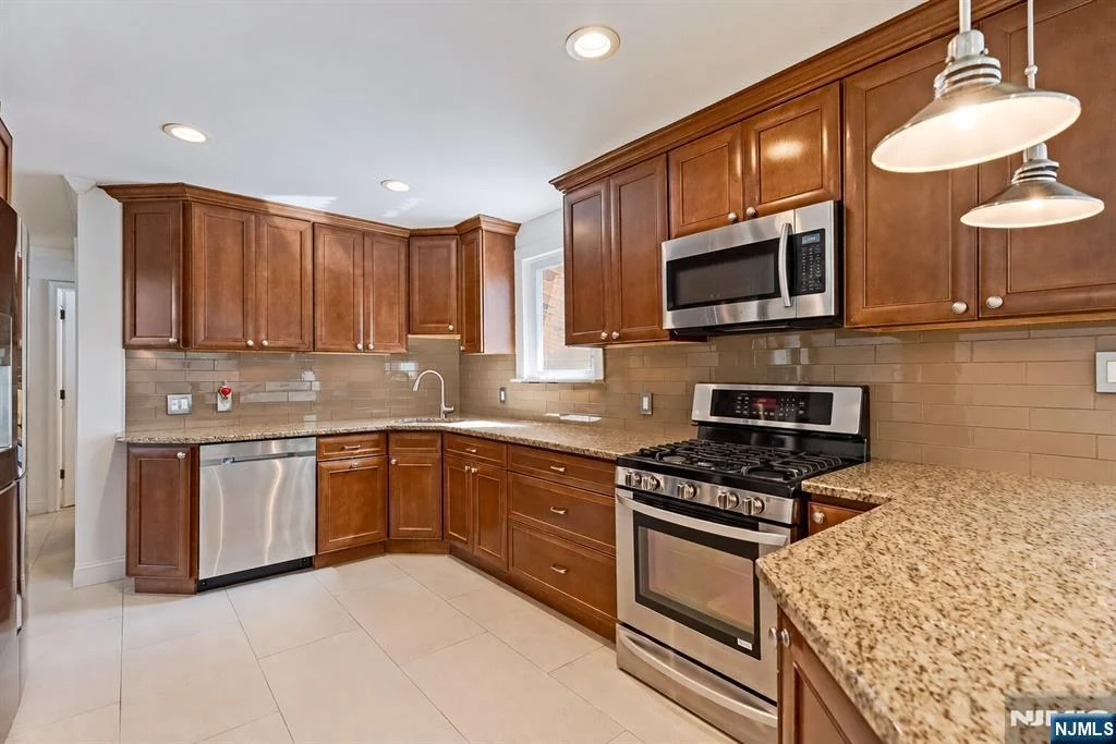 Photo of 64 Spring Valley