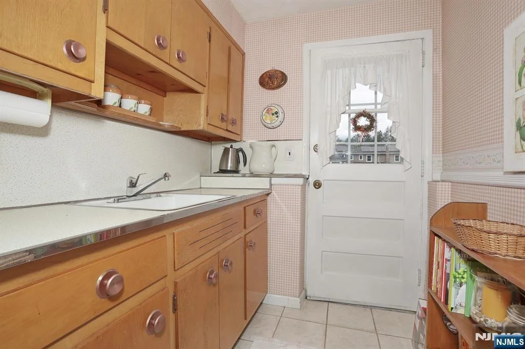 Photo of 222 Merritt