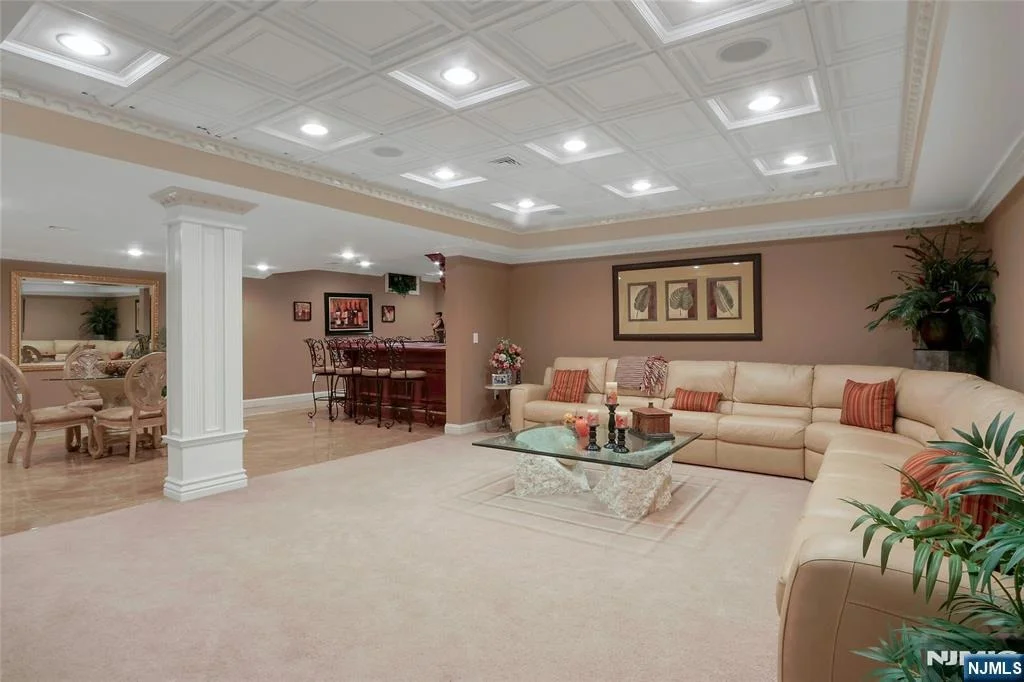 Photo of 457 Devonshire