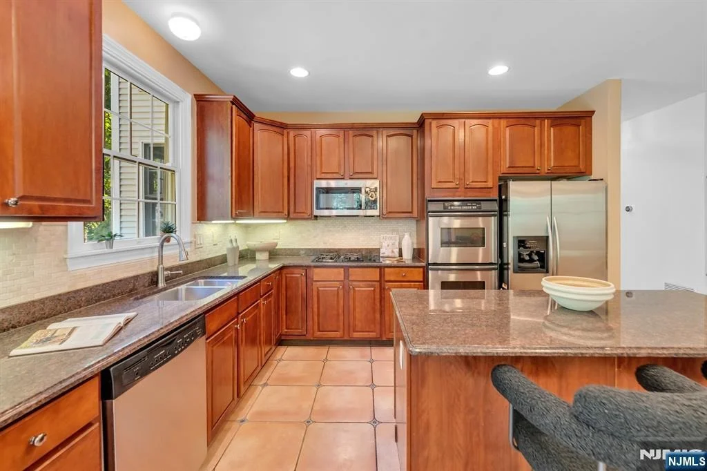 Photo of 206 Van Buren