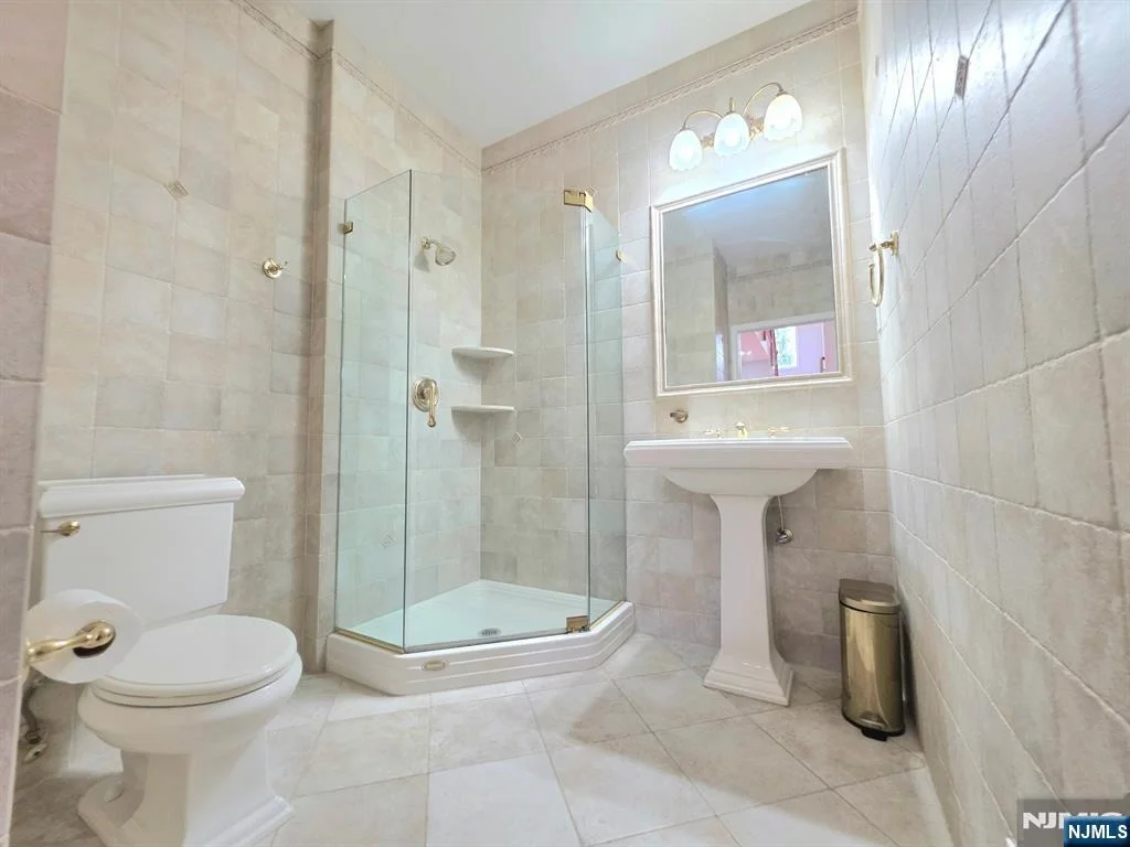 Photo of 335 Bullard