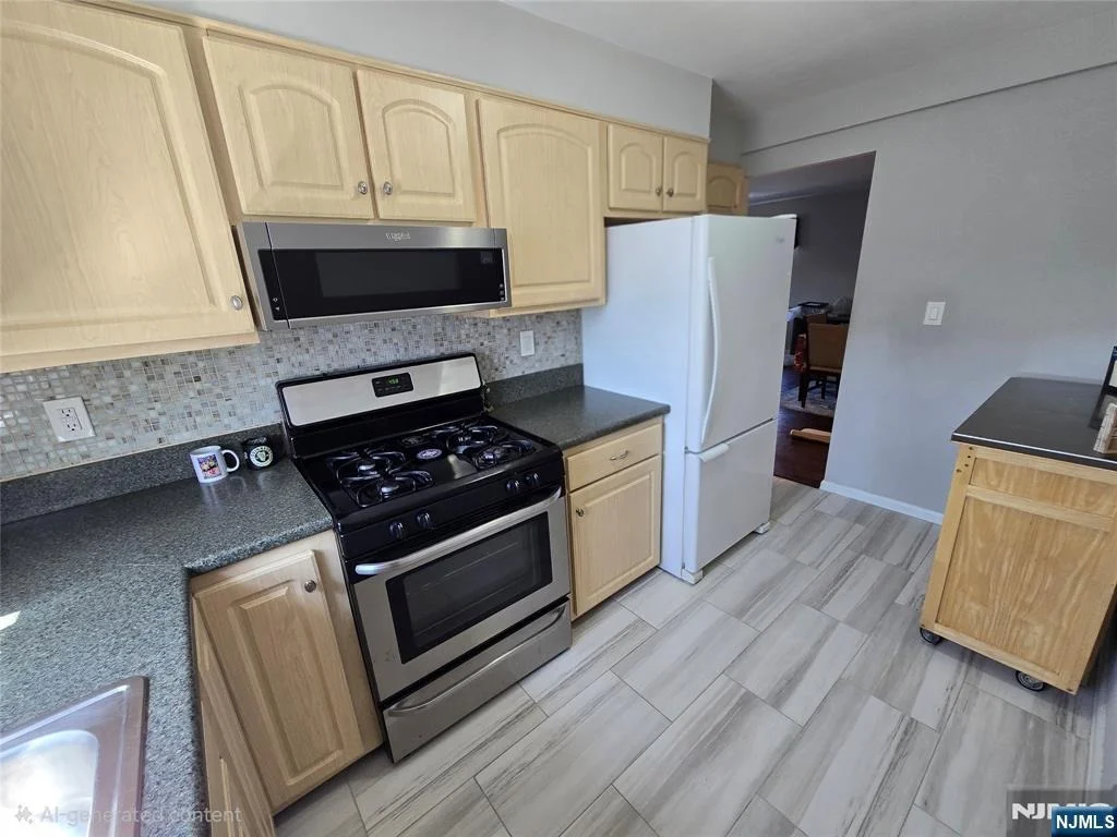 Photo of 479 Maple Hill