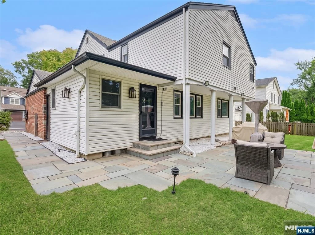 Photo of 175 Manning