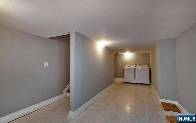 Photo of 82 Monroe