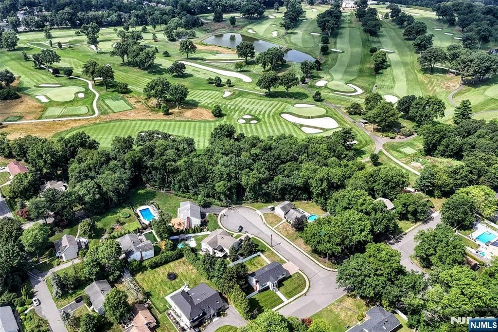Photo of 75 Demarest