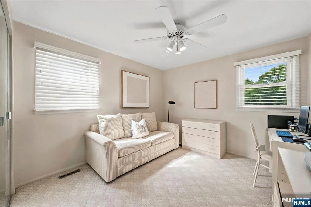 Photo of 33 Waling