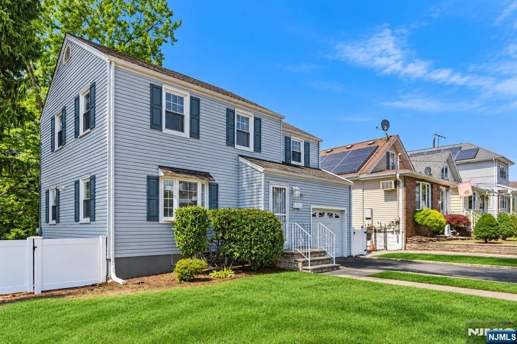 Photo of 223 Baldwin