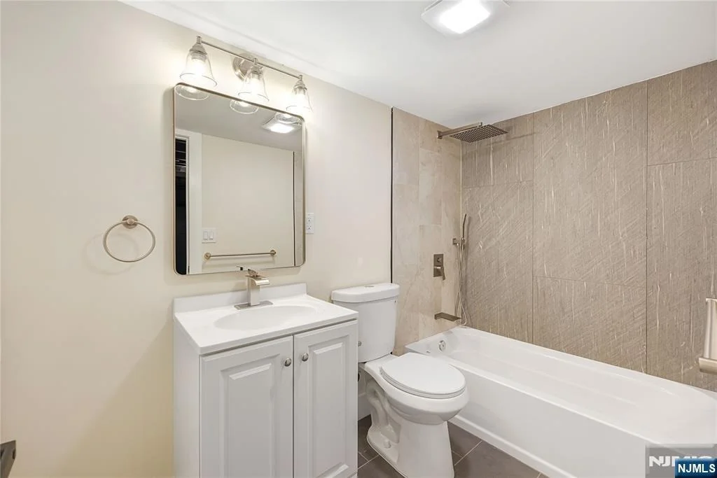 Photo of 253 Intervale