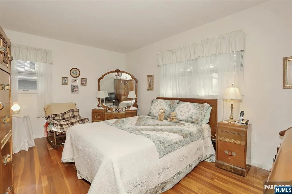 Photo of 429 Polly Ann